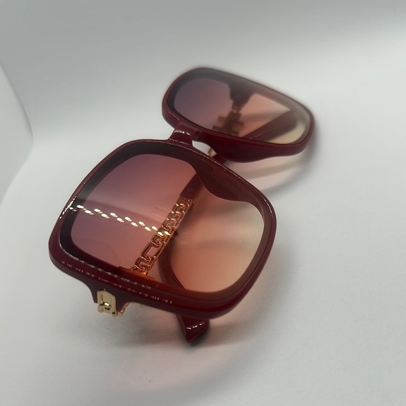 Oversized Burgundy Gradient Sunglasses w/ Gold Chain Detail H Logo UV protection main image 10